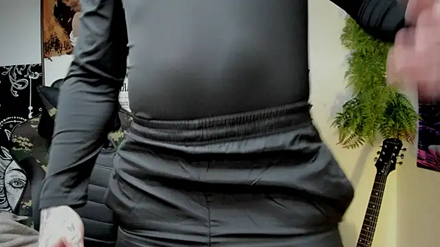 layneinchains online show from 27, 1, 2025