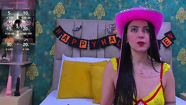 SuzanSmithh online show from 31, 10, 2025