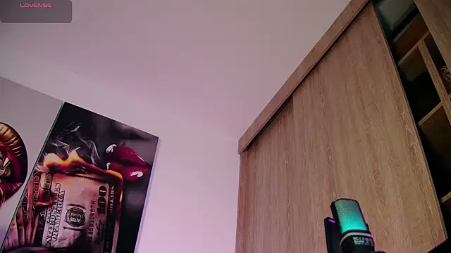 aidaadams online show from 12, 9, 2025