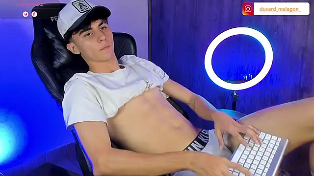 Snapshot of Demian_cute18 chatting on 29, 3, 2026 Demian cute18 online show from 29, 3, 2026