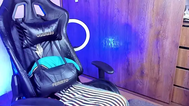 Snapshot of Demian_cute18 chatting on 16, 4, 2026 Demian cute18 online show from 16, 4, 2026