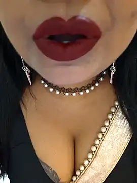 Snapshot of YR-SHIVANI chatting on 5, 1, 2025 YR-SHIVANI online show from 5, 1, 2025