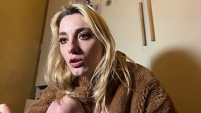 Monicbabe online show from 9, 11, 2025