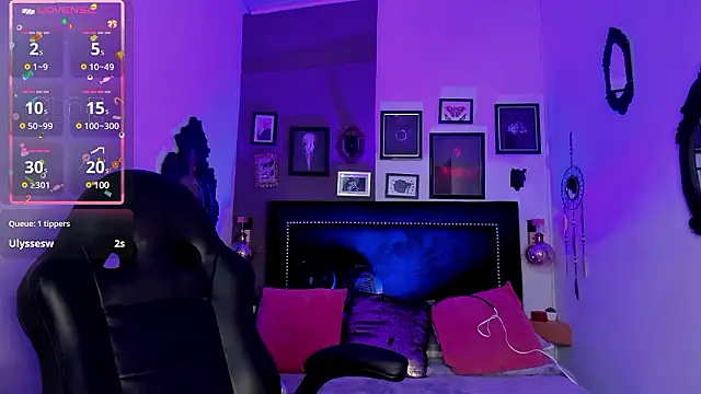 Snapshot of _cloe_martinez chatting on 6, 12, 2024 cloe martinez online show from 6, 12, 2024