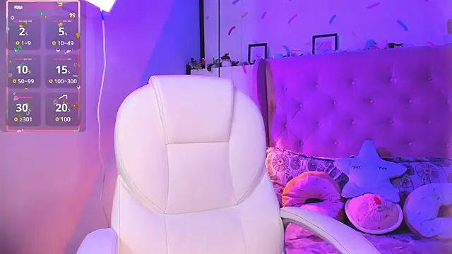 Snapshot of _cloe_martinez chatting on 17, 12, 2024 cloe martinez online show from 17, 12, 2024