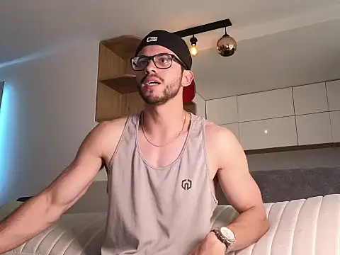 Phantom Bigger1 online show from 6, 1, 2026