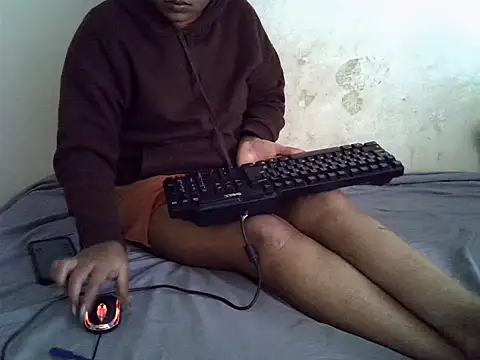 Crystal  Gee online show from 17, 12, 2025