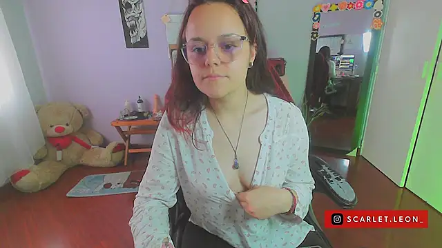 Scarletleon77 online show from 17, 2, 2025