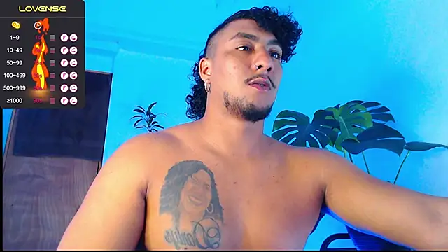 Snapshot of yosoy_enzo2020 chatting on 3, 1, 2025 yosoy enzo2020 online show from 3, 1, 2025