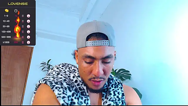 Snapshot of yosoy_enzo2020 chatting on 16, 1, 2025 yosoy enzo2020 online show from 16, 1, 2025