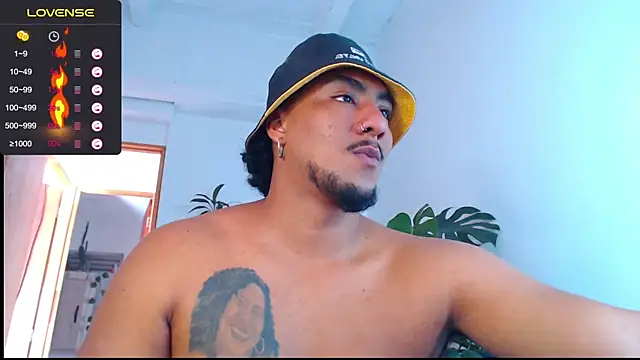 Snapshot of yosoy_enzo2020 chatting on 16, 1, 2025 yosoy enzo2020 online show from 16, 1, 2025