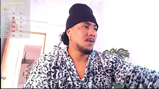 Snapshot of yosoy_enzo2020 chatting on 23, 1, 2025 yosoy enzo2020 online show from 23, 1, 2025