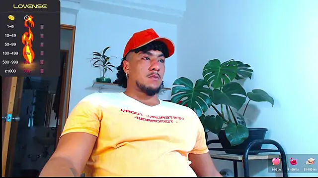 Snapshot of yosoy_enzo2020 chatting on 29, 1, 2025 yosoy enzo2020 online show from 29, 1, 2025