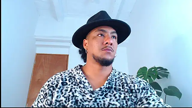 Snapshot of yosoy_enzo2020 chatting on 30, 1, 2025 yosoy enzo2020 online show from 30, 1, 2025