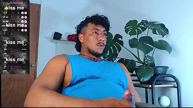 Snapshot of yosoy_enzo2020 chatting on 27, 2, 2025 yosoy enzo2020 online show from 27, 2, 2025