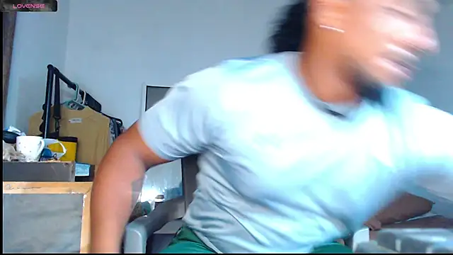 Snapshot of yosoy_enzo2020 chatting on 12, 3, 2025 yosoy enzo2020 online show from 12, 3, 2025