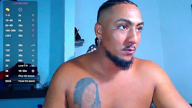 Snapshot of yosoy_enzo2020 chatting on 22, 10, 2025 yosoy enzo2020 online show from 22, 10, 2025