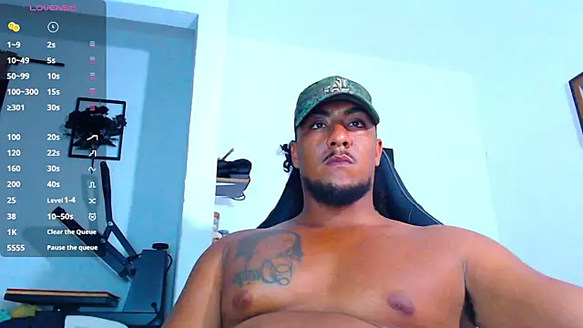 Snapshot of yosoy_enzo2020 chatting on 30, 10, 2025 yosoy enzo2020 online show from 30, 10, 2025