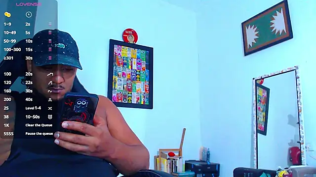 Snapshot of yosoy_enzo2020 chatting on 31, 10, 2025 yosoy enzo2020 online show from 31, 10, 2025