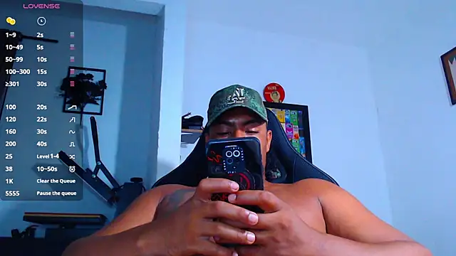 Snapshot of yosoy_enzo2020 chatting on 4, 11, 2025 yosoy enzo2020 online show from 4, 11, 2025