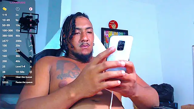 Snapshot of yosoy_enzo2020 chatting on 14, 11, 2025 yosoy enzo2020 online show from 14, 11, 2025