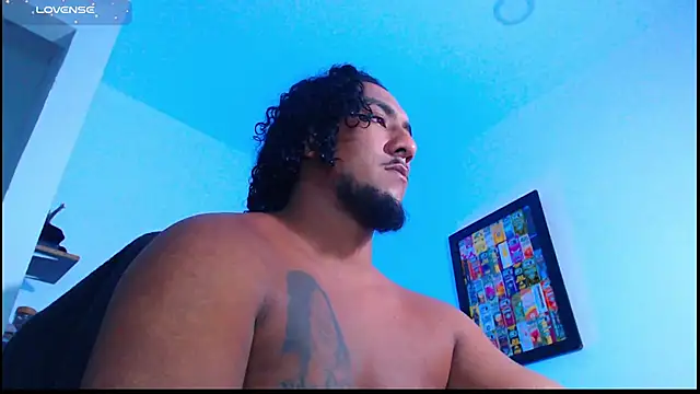 Snapshot of yosoy_enzo2020 chatting on 15, 12, 2025 yosoy enzo2020 online show from 15, 12, 2025