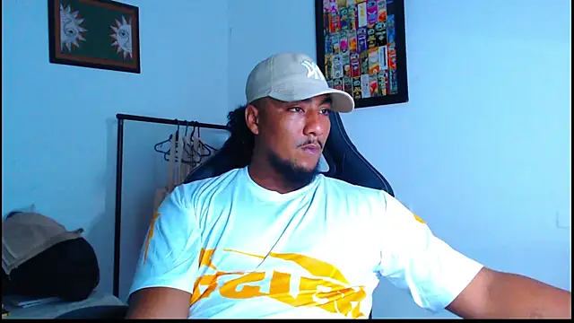 Snapshot of yosoy_enzo2020 chatting on 16, 12, 2025 yosoy enzo2020 online show from 16, 12, 2025