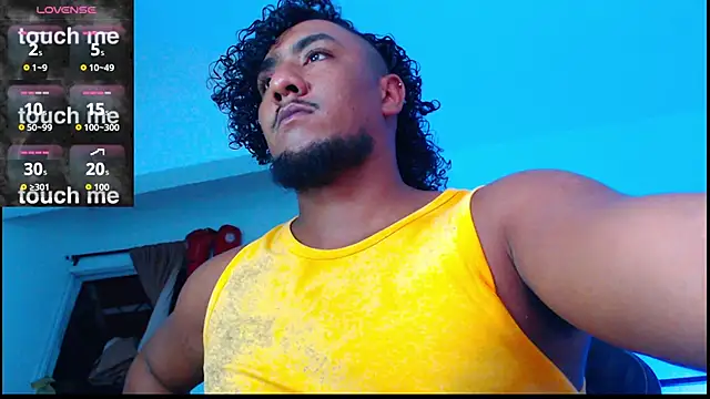 Snapshot of yosoy_enzo2020 chatting on 18, 12, 2025 yosoy enzo2020 online show from 18, 12, 2025