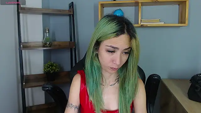 Erika Stevens online show from 2, 11, 2025