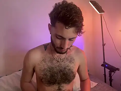 axel giracr online show from 24, 12, 2024