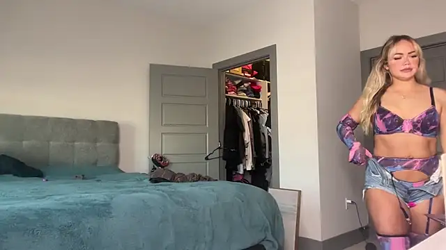 ElenaErickson online show from 30, 12, 2024