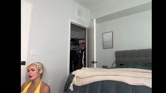 ElenaErickson online show from 8, 9, 2025