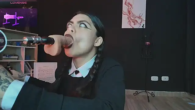  WednesdayFriday  online show from 16, 2, 2025