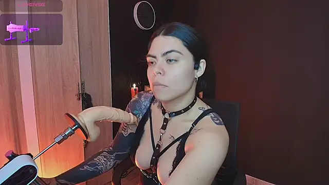  WednesdayFriday  online show from 12, 11, 2025