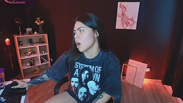  WednesdayFriday  online show from 26, 11, 2025