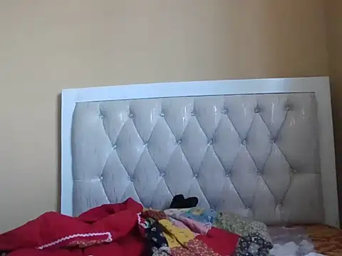 Snapshot of just_nala chatting on 14, 12, 2025 just nala online show from 14, 12, 2025