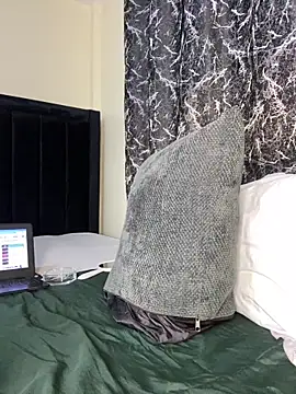 Sexy barb2 online show from 12, 2, 2026