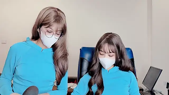 Mono-Stewardesss online show from 29, 12, 2024