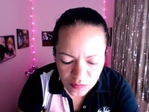 Snapshot of Cristal_w chatting on 27, 1, 2025 Cristal w online show from 27, 1, 2025