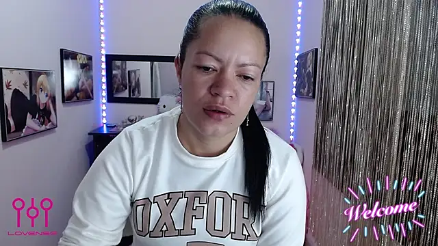 Snapshot of Cristal_w chatting on 10, 10, 2025 Cristal w online show from 10, 10, 2025