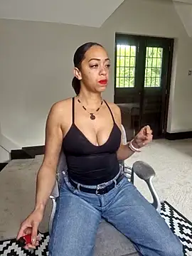 Snapshot of QueenTricks1 chatting on 16, 4, 2026 QueenTricks1 online show from 16, 4, 2026