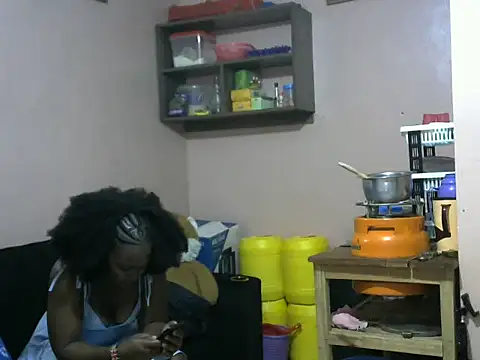 Snapshot of slender-qwene chatting on 9, 10, 2025 slender-qwene online show from 9, 10, 2025