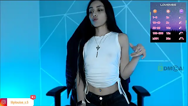 Snapshot of lilylouisee chatting on 13, 6, 2026 lilylouisee online show from 13, 6, 2026
