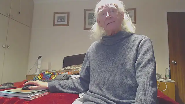 Snapshot of WaverlyKernow chatting on 26, 11, 2025 WaverlyKernow online show from 26, 11, 2025