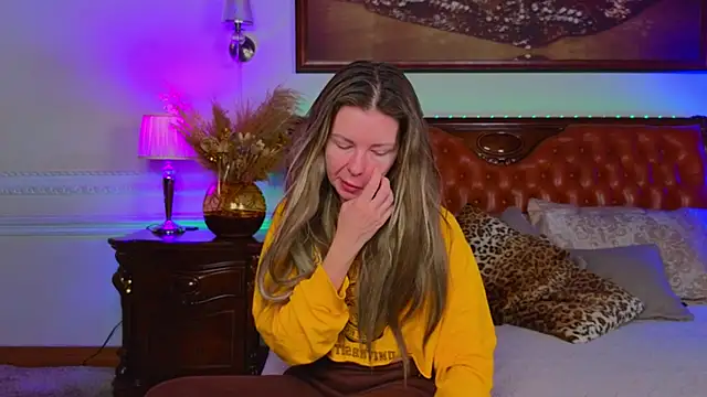 Snapshot of Real_Tini chatting on 2, 12, 2025 Real Tini online show from 2, 12, 2025