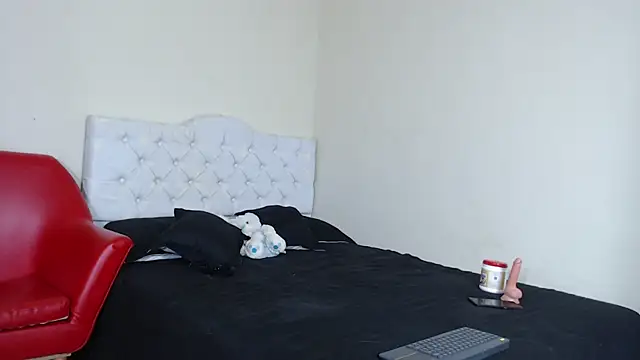 luna hoott online show from 21, 2, 2025