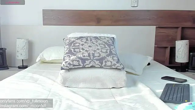 Snapshot of _fullmoon chatting on 24, 3, 2026 fullmoon online show from 24, 3, 2026