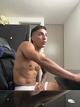 Snapshot of sendfer chatting on 8, 2, 2025 sendfer online show from 8, 2, 2025