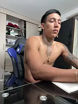 Snapshot of sendfer chatting on 7, 3, 2025 sendfer online show from 7, 3, 2025