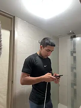 Snapshot of sendfer chatting on 1, 10, 2025 sendfer online show from 1, 10, 2025